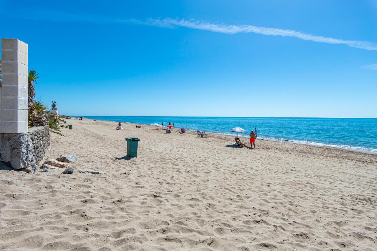 Sun&Sand Beach Apartment Marbella Bagian luar foto